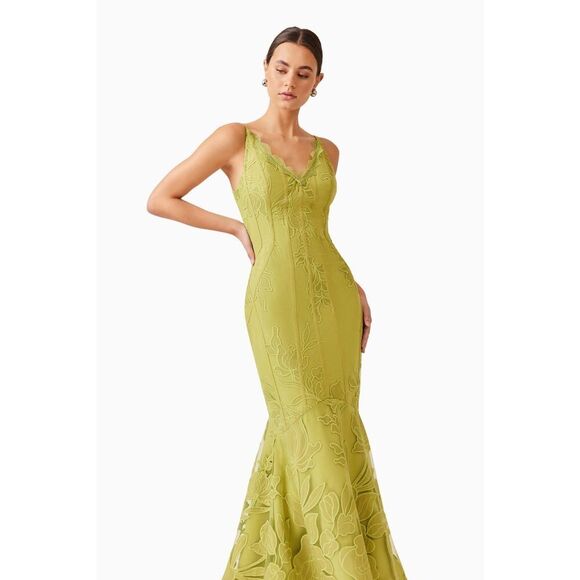 Elliatt Dresses & Skirts - ELLIATT Florian Lace Gown in Green Wedding Guest Gala Event Dress size S NWT